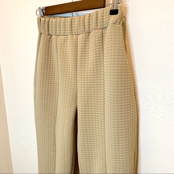 Topshop NWOT tan bubble quilted joggers - Picture 4 of 10